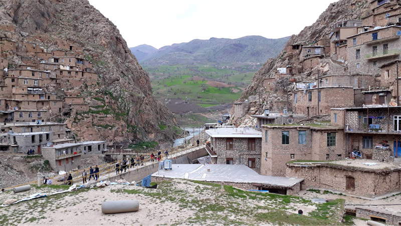 شرکت در مراسم هزار دف